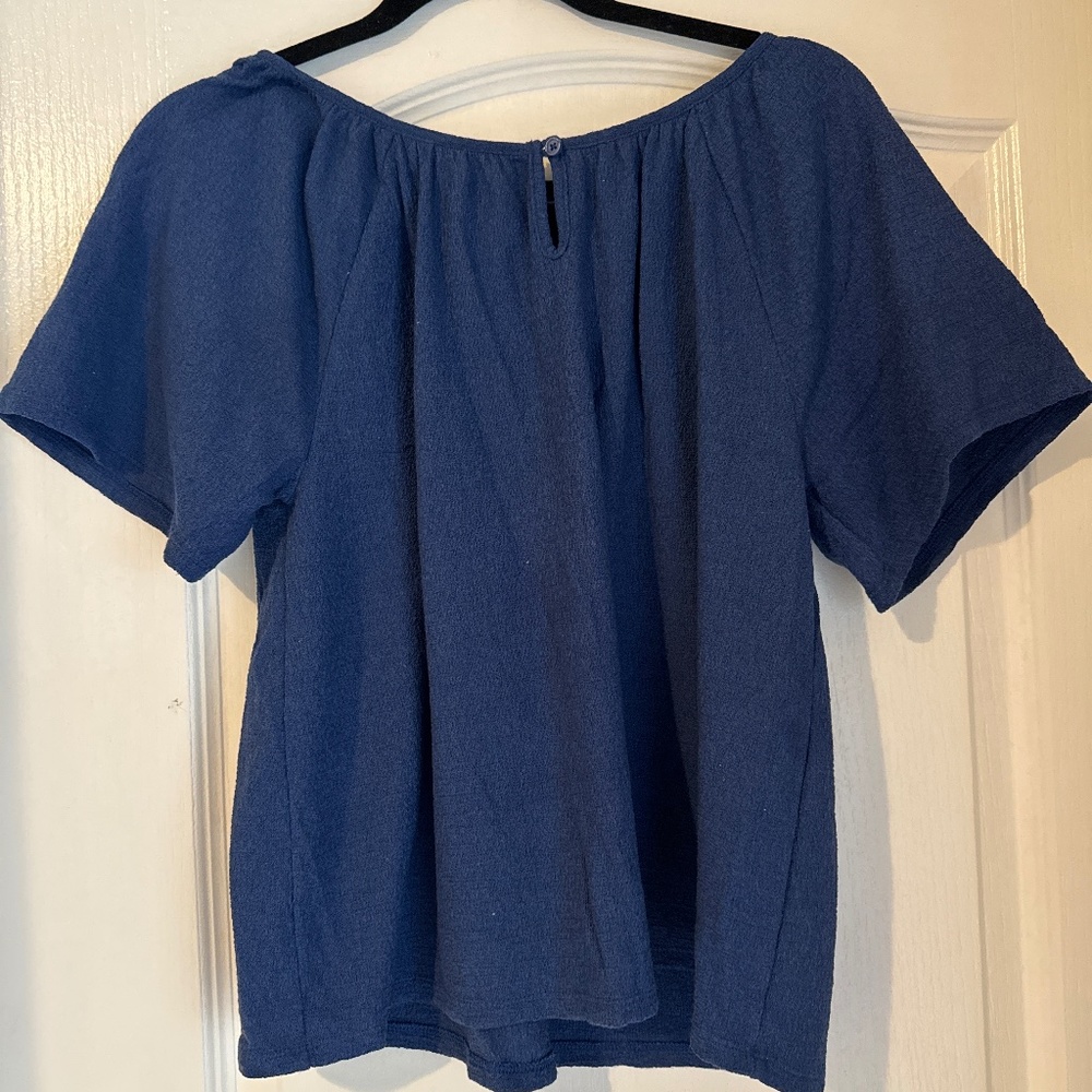 Banana Republic textured flutter sleeve top